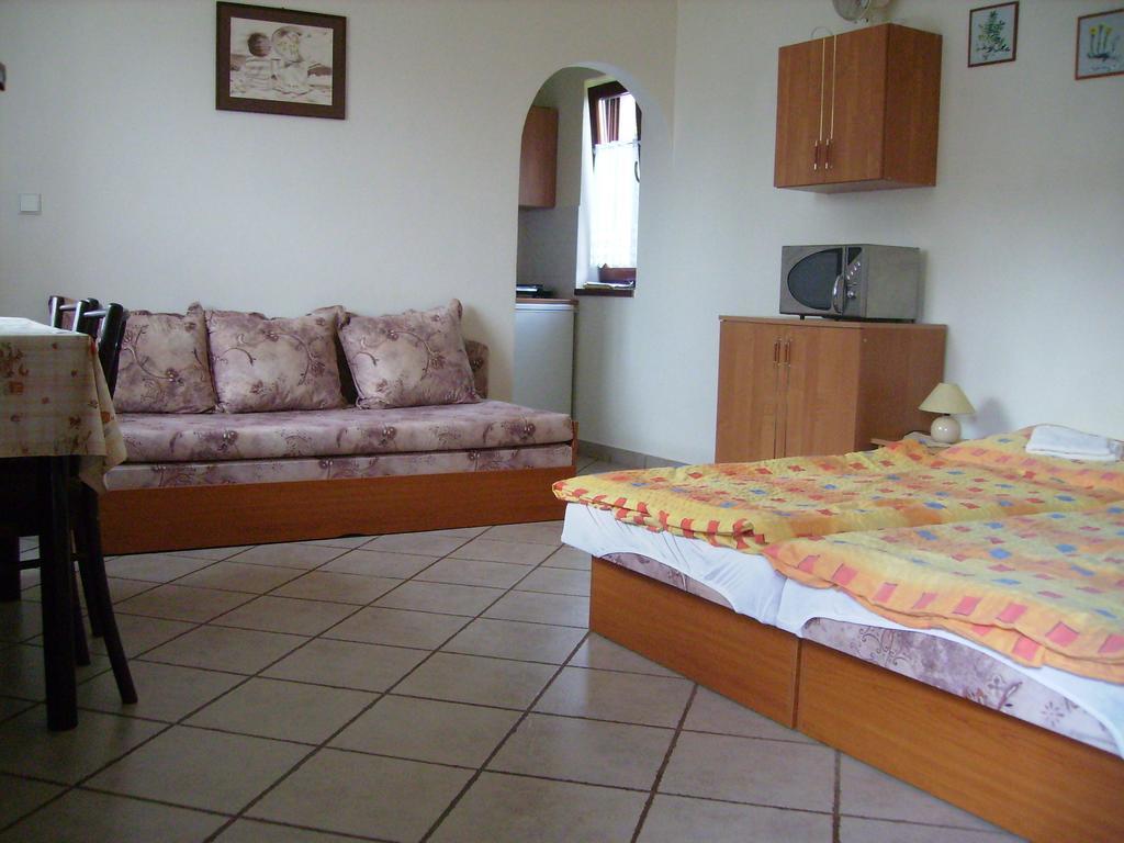 Bungalovy Natura Travnica Номер фото